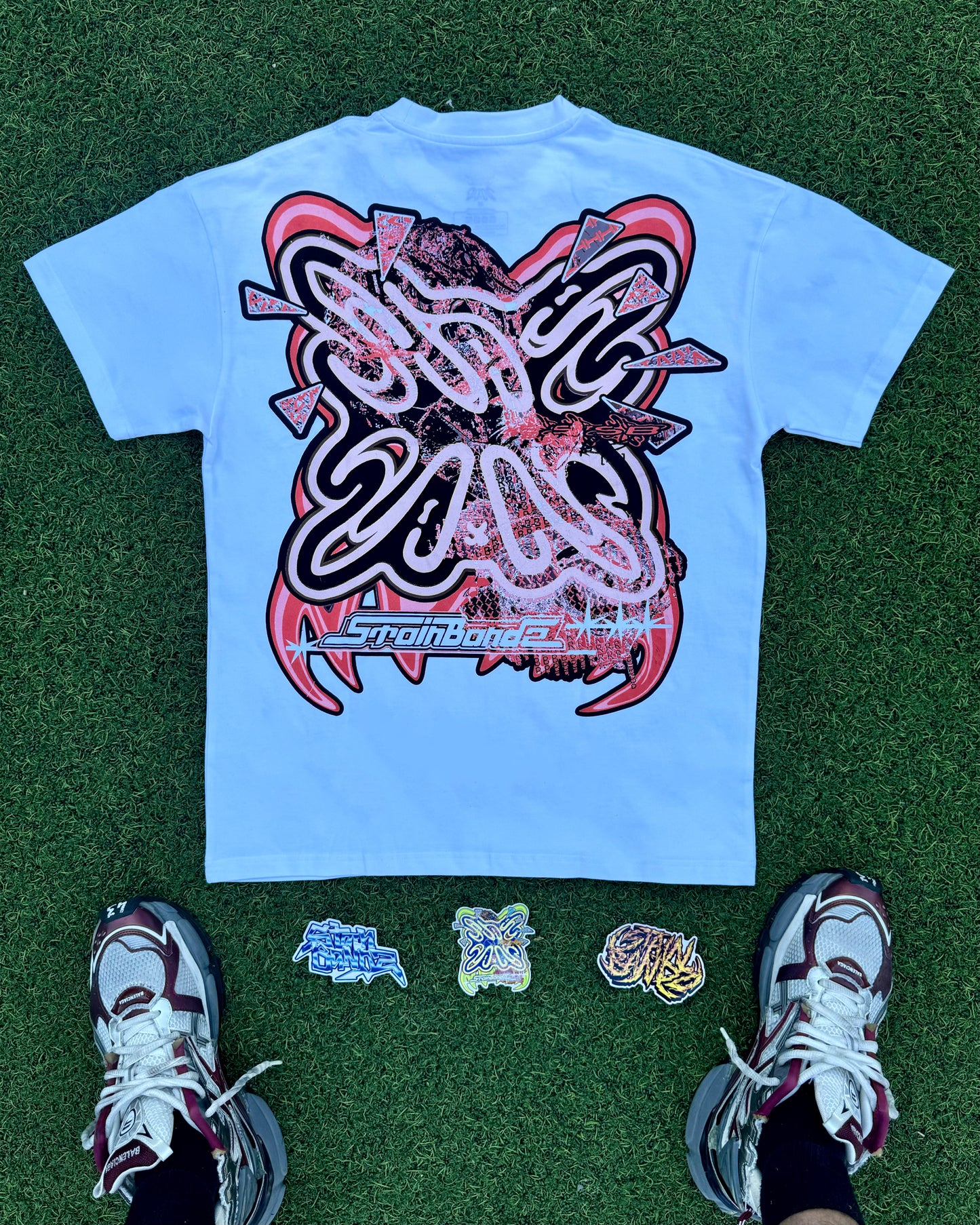 BROKEN TROPHY WHITE T SHIRT