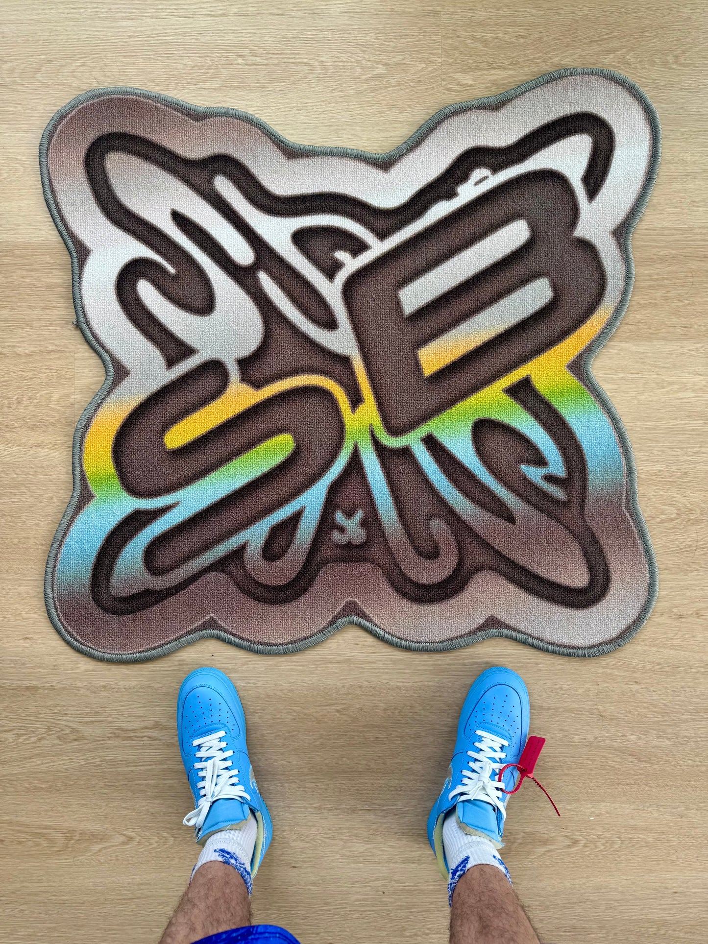 SB LOGO RUG